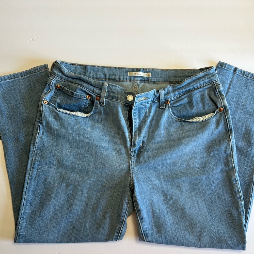 Classic Signature Levi Strauss Blue Denim Jeans